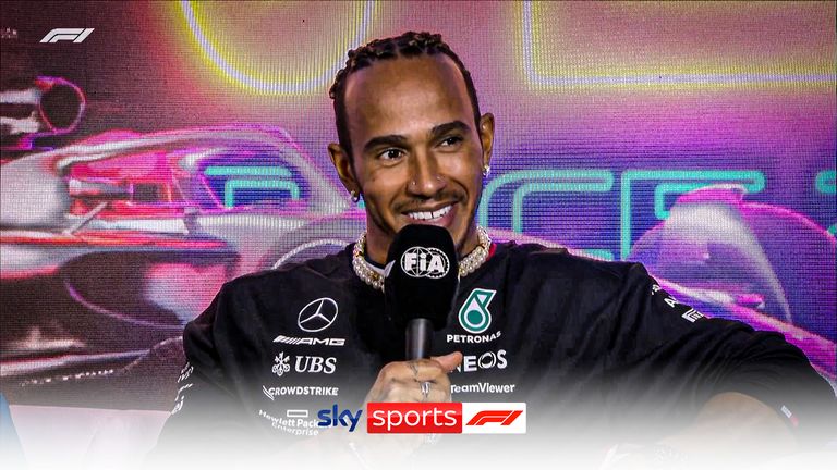 Le pilote Mercedes Lewis Hamilton se réjouit de la poursuite de 32 points contre Sergio Perez tout en envisageant un Grand Prix « surréaliste » de Las Vegas.