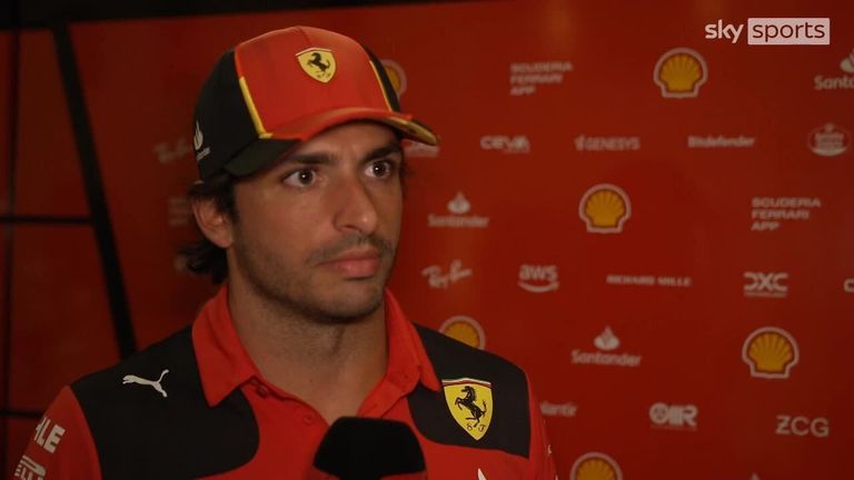 Le pilote Ferrari Carlos Sainz revient sur deux séances d'essais difficiles après avoir percuté les barrières en P2 au Grand Prix d'Abu Dhabi