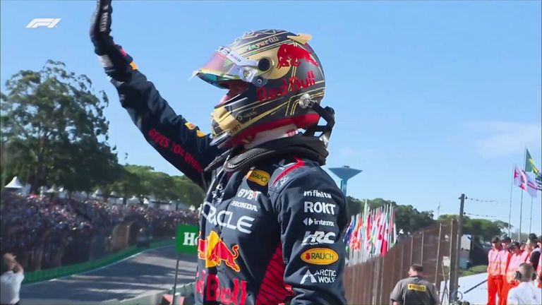 Max Verstappen a remporté sa quatrième victoire en Sprint de la saison devant Lando Norris, deuxième, à Sao Paulo.
